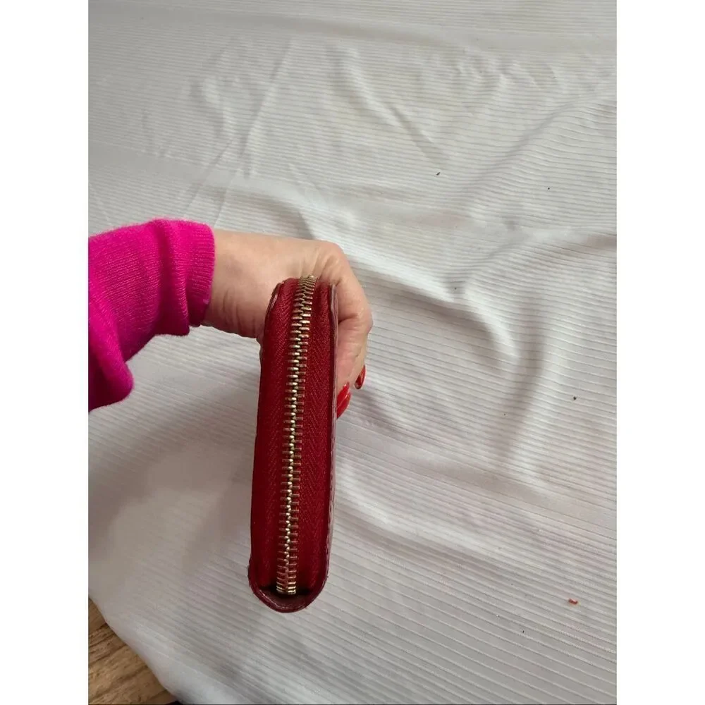 Louis Vuitton Vernis Red Zippy Wallet With Monogram Embossed Patent Leather